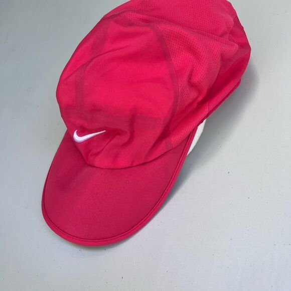 NIKE Featherlight Dri-Fit Hat Cap Neon Pink Adjustable Womens Running Golf - Picture 4 of 4